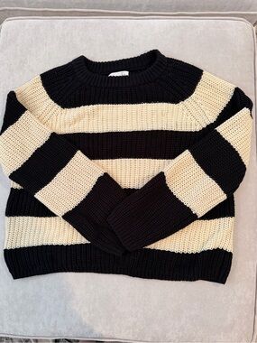 NWT Velvet by Graham & Spencer Black and Cream Striped Crewneck Sweater